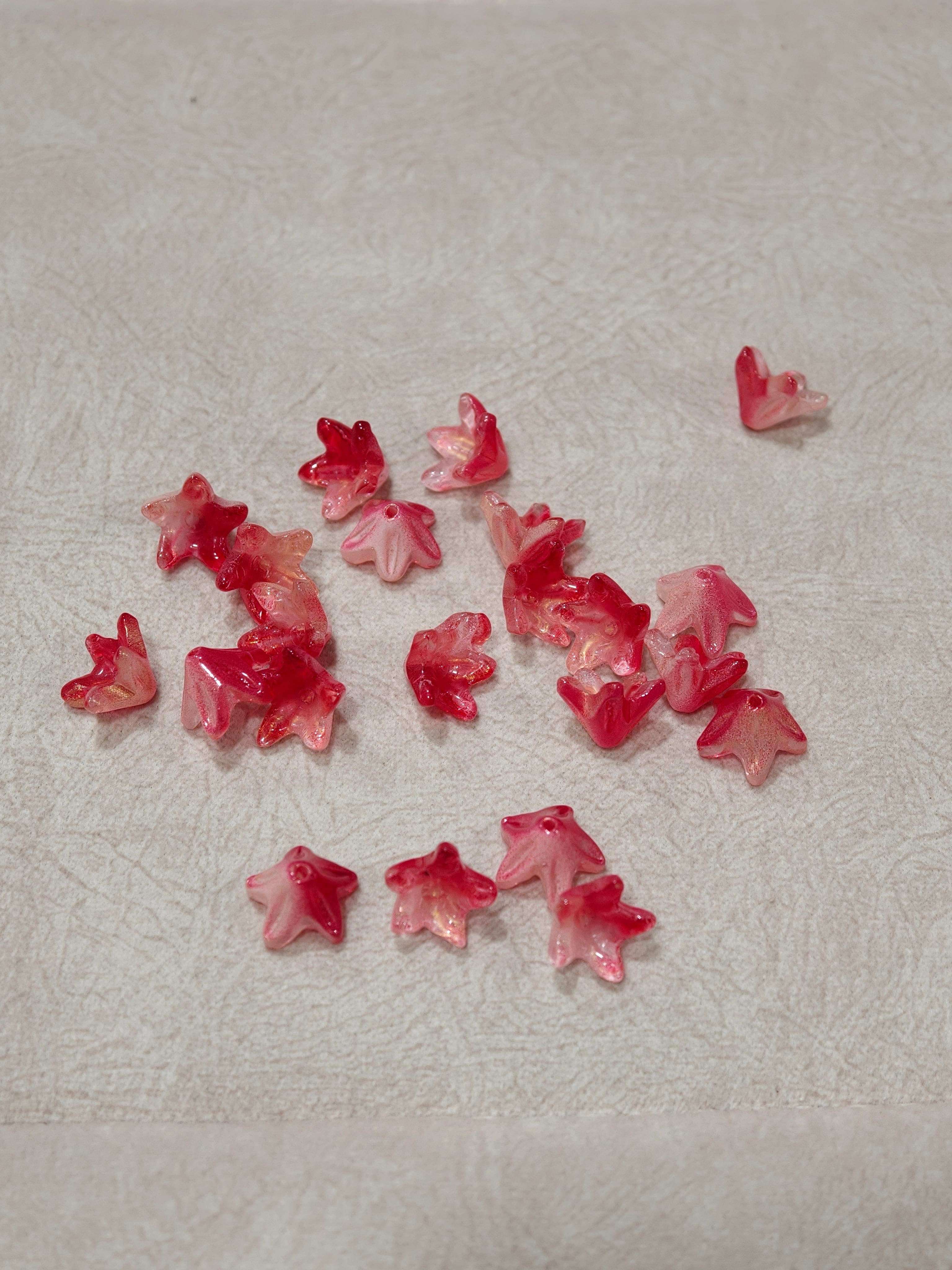 Glass Lilly beads 10 piece pack 