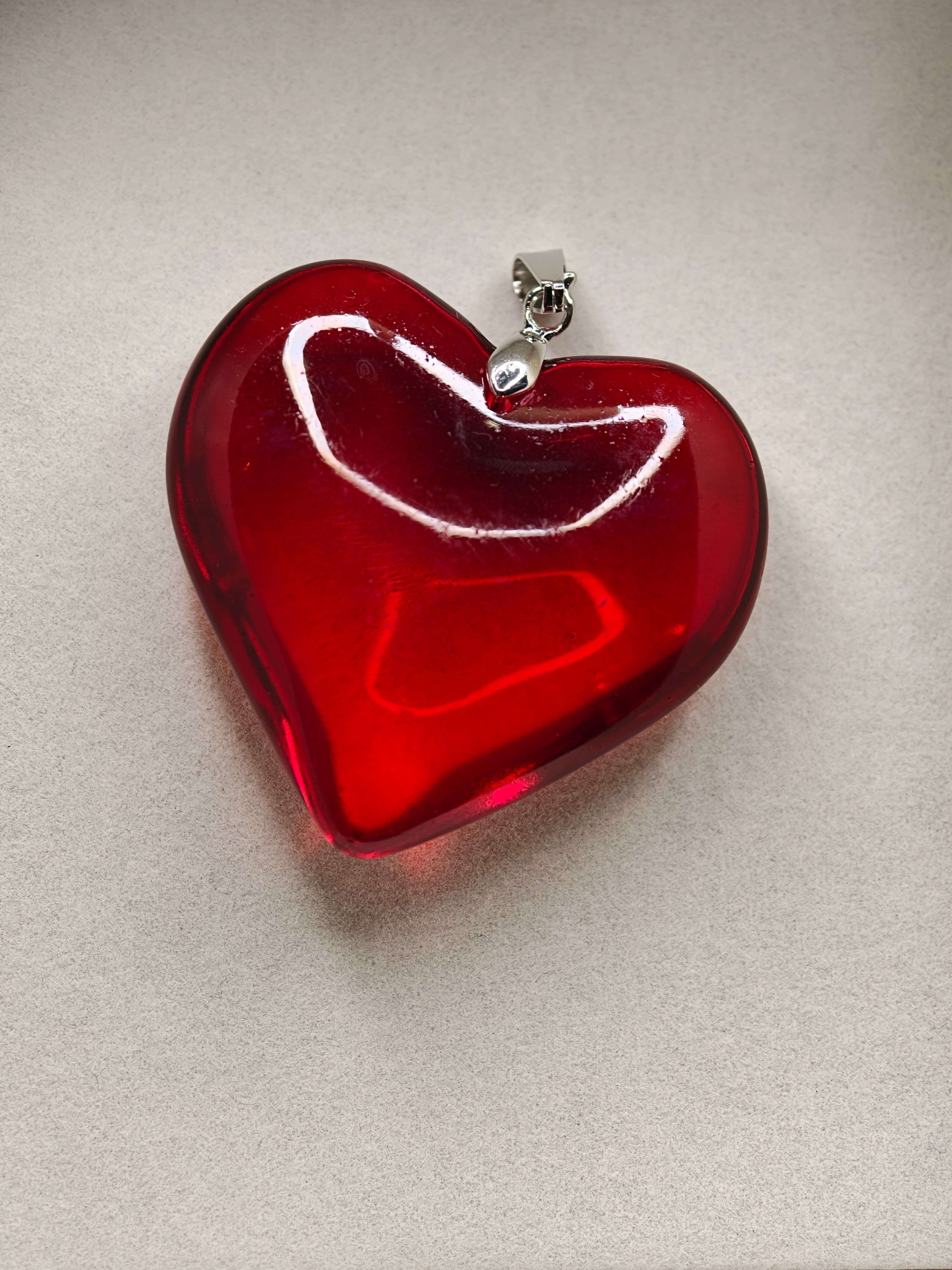 Red glass heart big pendant 