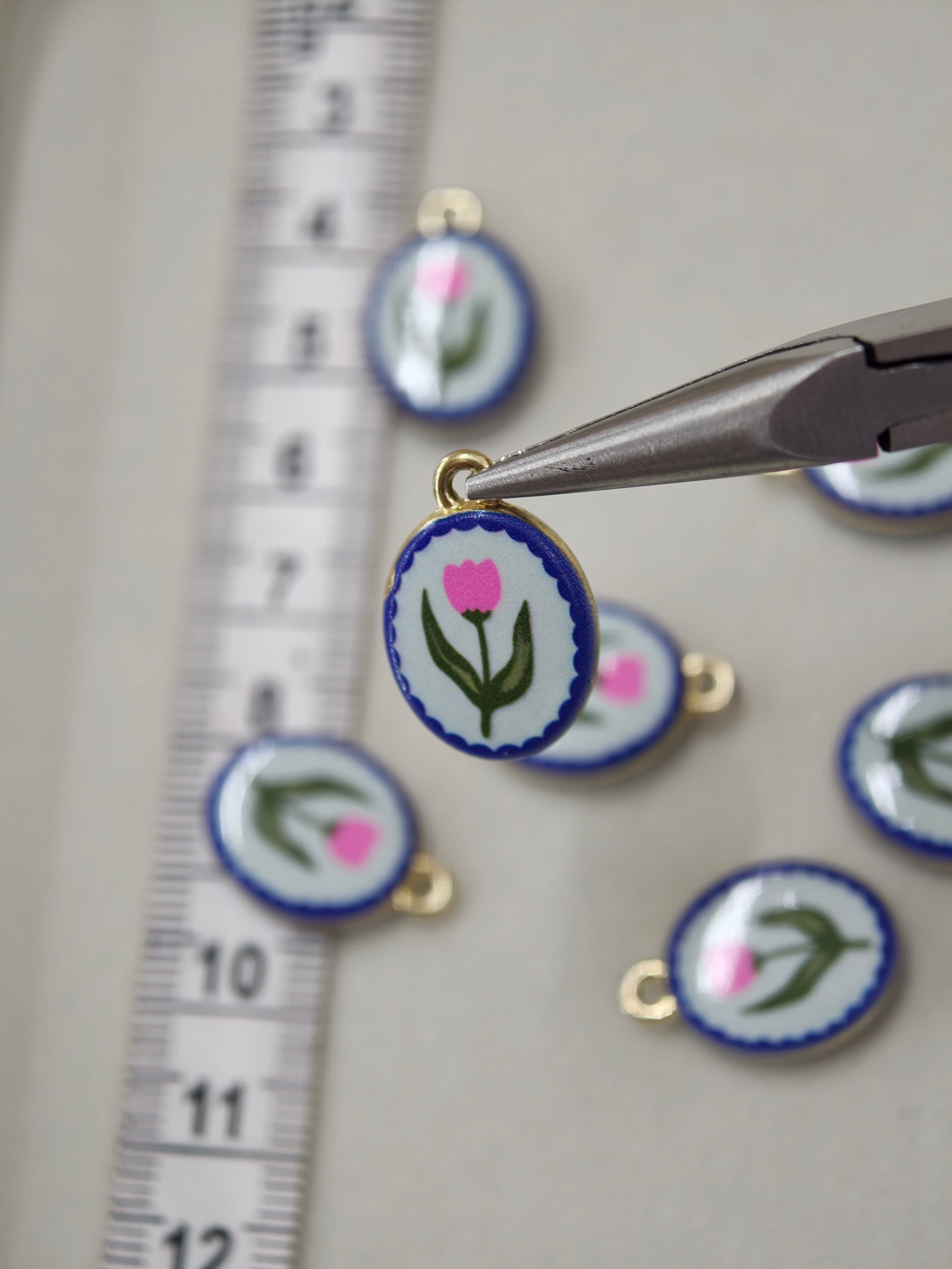 Enamel two sided tulip flower 